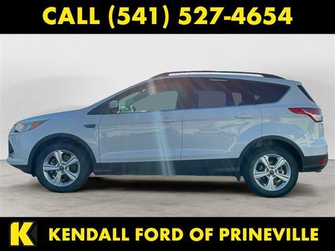 Used 2015 Ford Escape SE w/ Equipment Group 201A image 2
