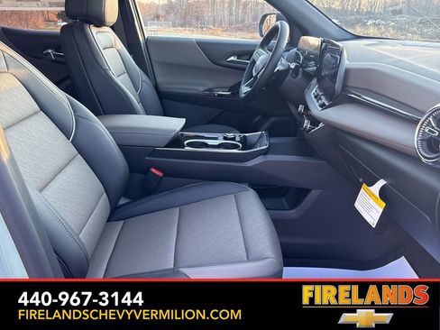 New 2026 Chevrolet Equinox LT w/ Convenience Package II image 31