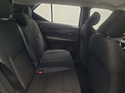 Used 2019 Nissan Kicks SV w/ Exterior Package image 19