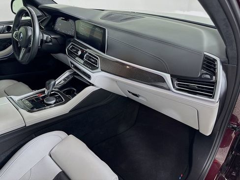 Used 2022 BMW X5 M w/ Competition Package 2 image 31