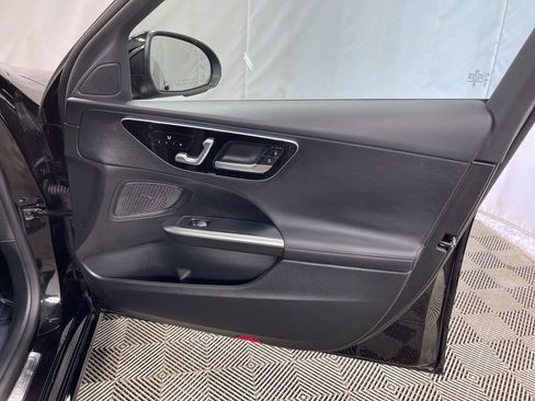 Used 2025 Mercedes-Benz C 300 4MATIC Sedan image 31