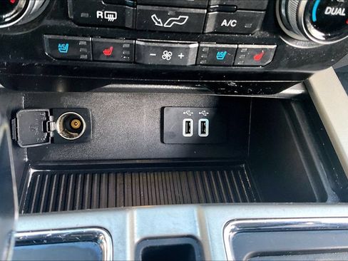 Used 2016 Ford F150 Lariat w/ Equipment Group 502A Luxury AWD/4WD image 17