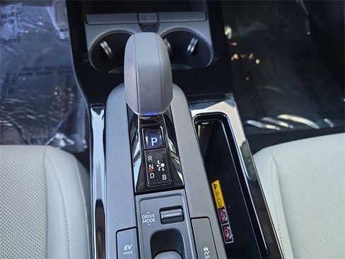 Used 2024 Toyota Prius XLE image 23