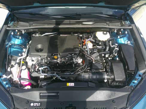 Used 2025 Toyota Camry SE w/ Convenience Package image 39