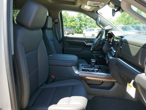New 2026 Chevrolet Silverado 1500 RST w/ Convenience Package II AWD/4WD image 9