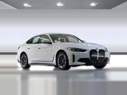Certified 2023 BMW i4 eDrive40 RWD image 6