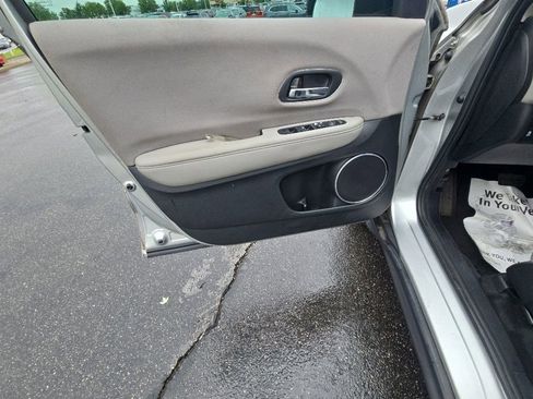 Used 2016 Honda HR-V EX image 11