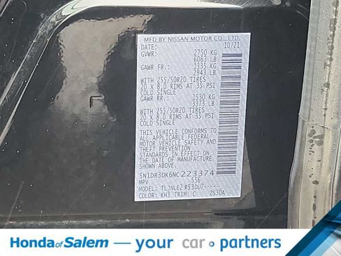 Used 2022 Nissan Pathfinder Platinum w/ Cargo Package image 46