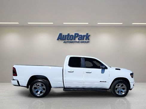 Used 2022 RAM 1500 Big Horn w/ Night Edition AWD/4WD image 9