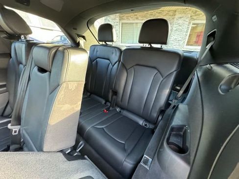 Used 2019 Audi Q7 3.0T Prestige w/ Prestige Package AWD/4WD image 18