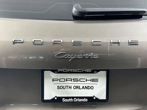 Used 2016 Porsche Cayenne image 33