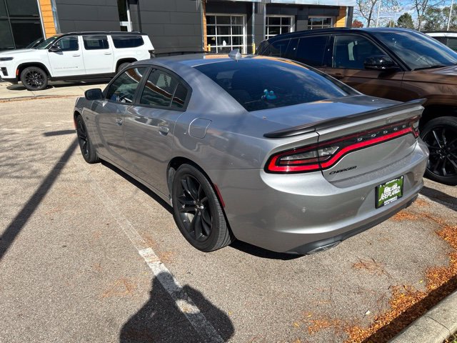Used 2018 Dodge Charger SXT Plus w/ Blacktop Package RWD image 10