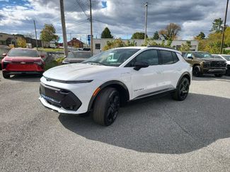 New 2025 Chevrolet Equinox EV RS video 1