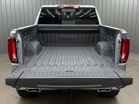 Used 2026 GMC Sierra 1500 SLT w/ SLT Premium Plus Package AWD/4WD image 18