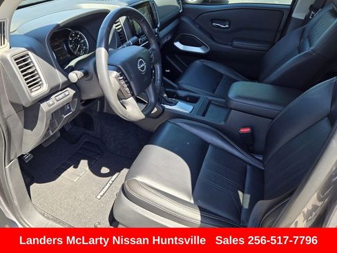 Used 2024 Nissan Frontier SL w/ Technology Package RWD image 17