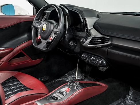 Used 2014 Ferrari 458 Spider RWD image 24