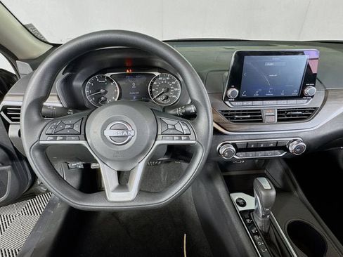 New 2026 Nissan Altima 2.5 SV FWD image 12