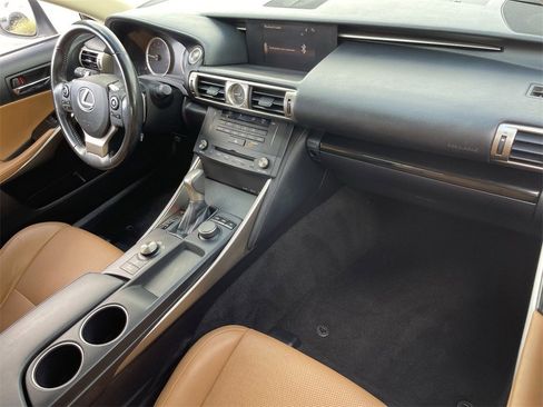 Used 2016 Lexus IS 200t image 13