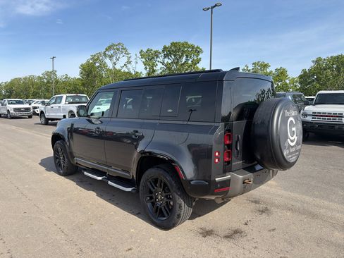 Used 2023 Land Rover Defender 110 X-Dynamic SE AWD/4WD image 2