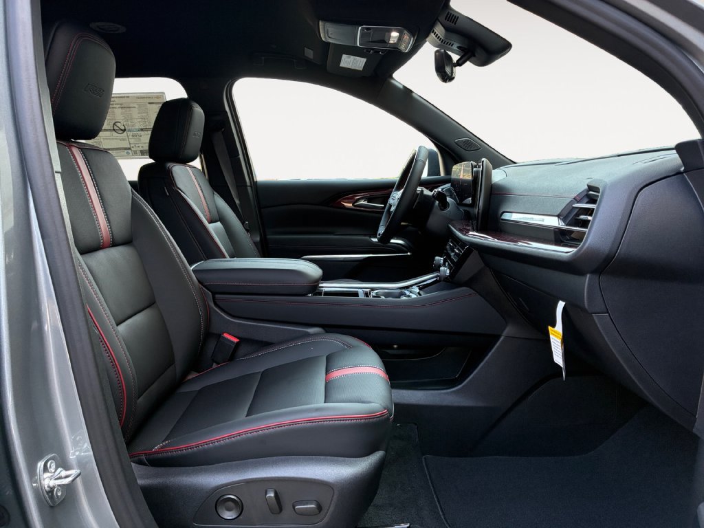 New 2027 Chevrolet Traverse RS FWD image 15