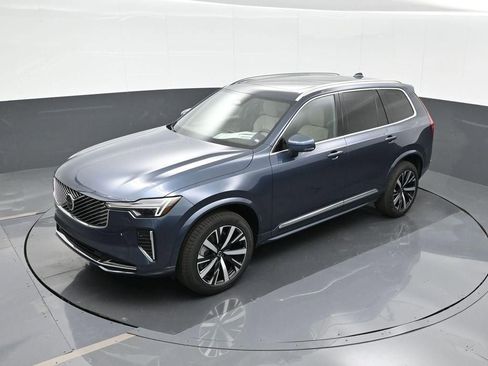 New 2026 Volvo XC90 B6 Core AWD/4WD image 24