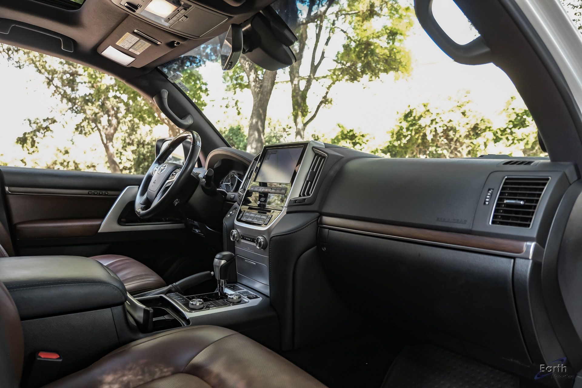 Used 2020 Toyota Land Cruiser AWD/4WD image 40