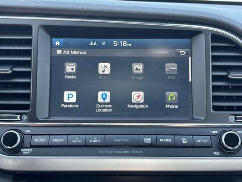 Used 2017 Hyundai Elantra Limited w/ Limited Ultimate Package 05 FWD image 29