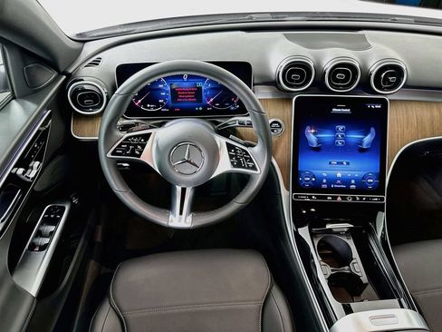 Used 2024 Mercedes-Benz C 300 4MATIC Sedan image 22