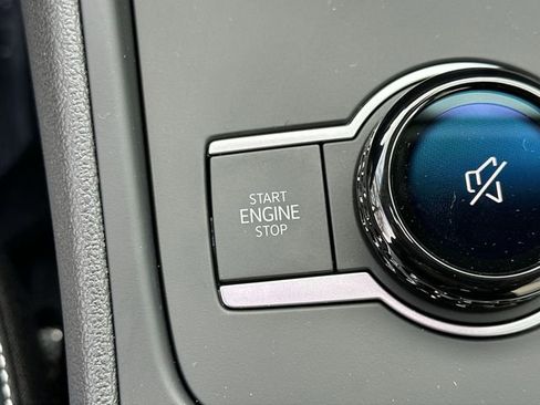 New 2026 Volkswagen Tiguan SE image 22