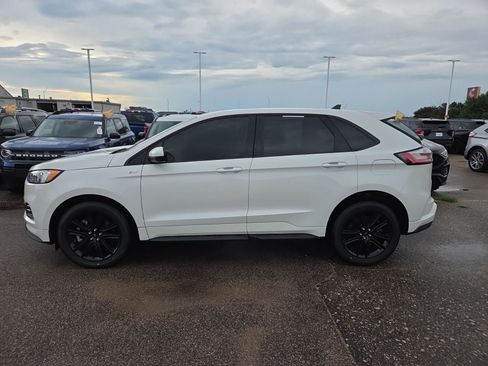 Certified 2024 Ford Edge ST-Line AWD/4WD image 2