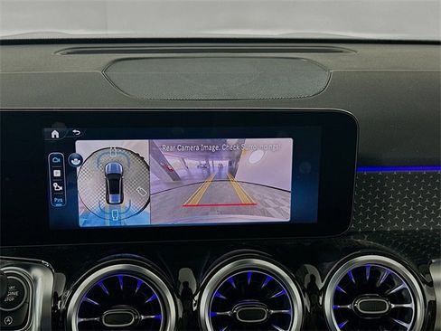 Certified 2025 Mercedes-Benz GLB 250 image 14