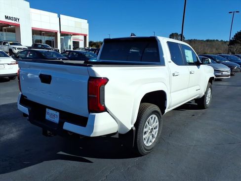 New 2026 Toyota Tacoma SR5 image 3