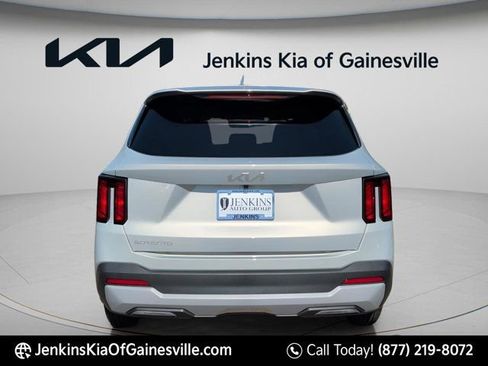 New 2026 Kia Sorento LX FWD image 5