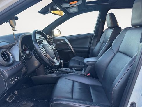 Used 2018 Toyota RAV4 SE w/ Power Extra Value Package image 9