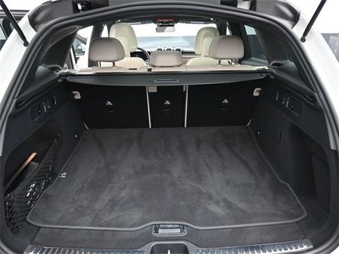 New 2025 Mercedes-Benz GLC 300 image 12