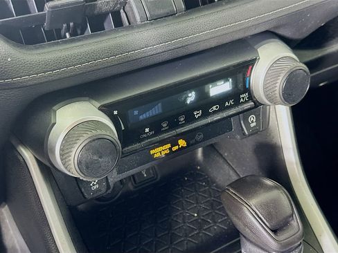 Used 2022 Toyota RAV4 LE image 26