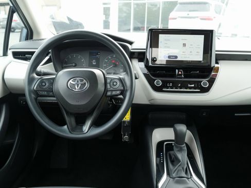 Used 2024 Toyota Corolla LE image 17