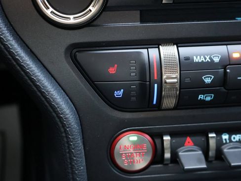 Used 2022 Ford Mustang Shelby GT500 w/ Technology Package RWD image 29