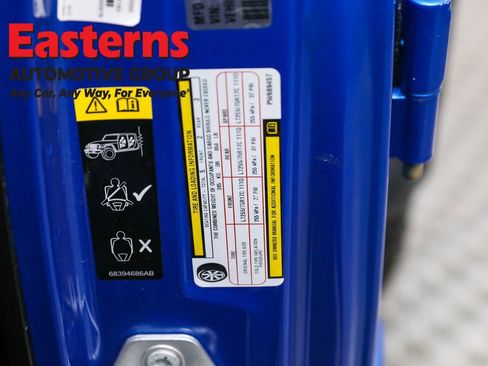 Used 2023 Jeep Wrangler Unlimited w/ Cold Weather Group AWD/4WD image 38