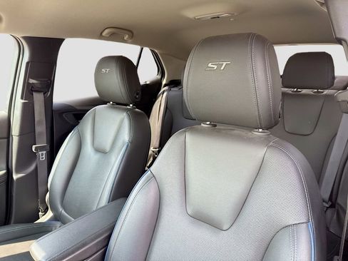 Used 2025 Buick Encore GX Sport Touring w/ Comfort Package image 12