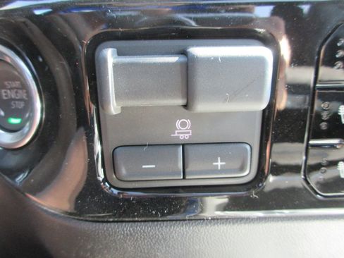 New 2026 GMC Sierra 2500 SLT w/ SLT Premium Package image 21