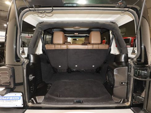 Used 2012 Jeep Wrangler Unlimited Sahara w/ Connectivity Group image 15