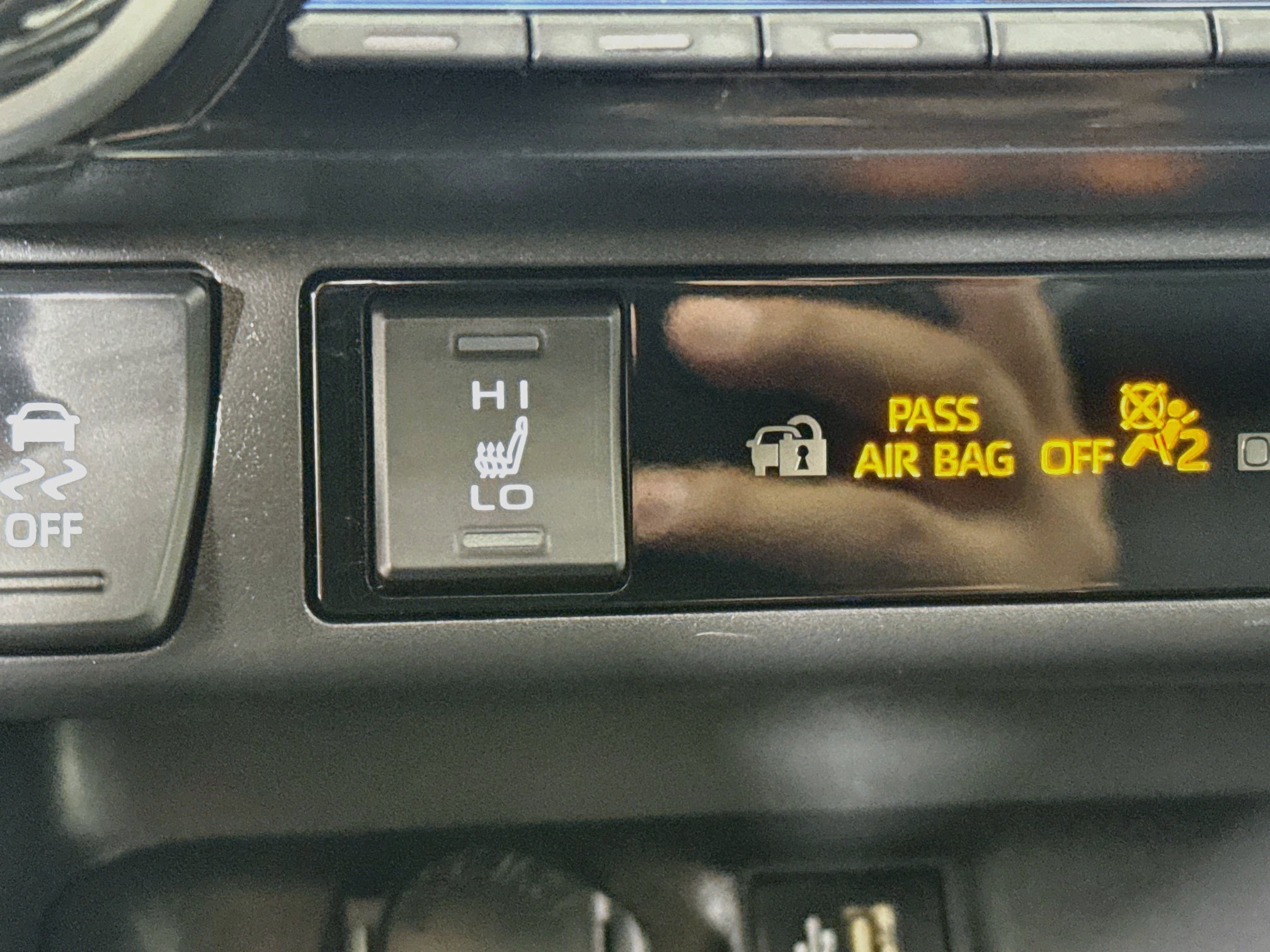 Certified 2023 Toyota RAV4 XLE Premium AWD/4WD image 21