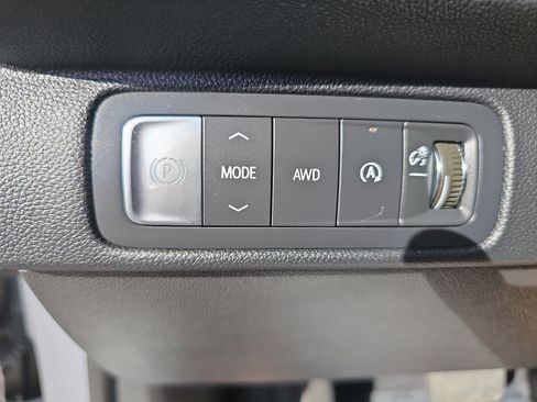 Used 2025 Chevrolet Traverse Z71 w/ Driver Confidence Package image 11