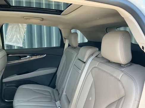 Used 2023 Lincoln Nautilus Reserve AWD/4WD image 20