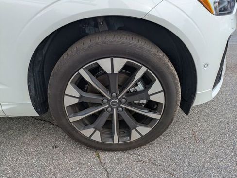 New 2026 Volvo XC60 B5 Plus w/ Protection Package Premier AWD/4WD image 14