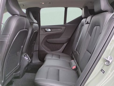 Certified 2024 Volvo XC40 B5 Core AWD/4WD image 10