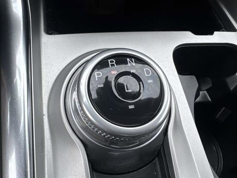 Used 2022 Ford Explorer XLT w/ Equipment Group 202A image 21