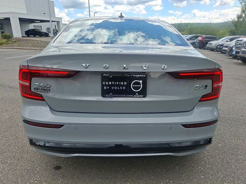Certified 2024 Volvo S60 B5 Plus image 5