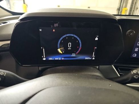 Used 2025 Chevrolet TrailBlazer LT AWD/4WD image 12